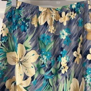 Leslie Fay Like New Blue and Cream Floral Skirt Size 10